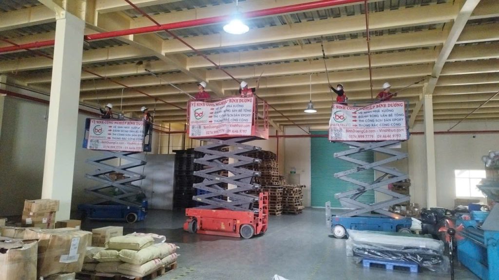 Thi công vệ sinh quét mạng nhện nhà xưởng tại KCN Sóng Thần 3 - Thủ Dầu Một - Bình Dương